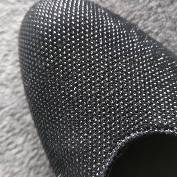 Stuart Weitzman, Woman's Sz 5 1/2 Black Silver Outline Heel Made in Spain - Picture 11 of 12